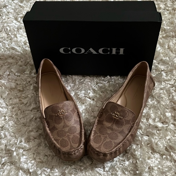 Casual Coach Loafers Size 8 Tan - Picture 1 of 4